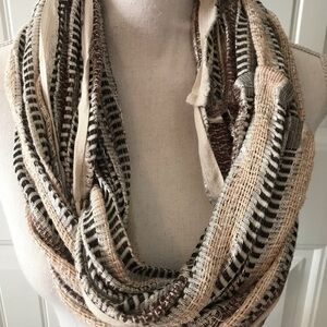 Cream/white/black infinity patterned scarf